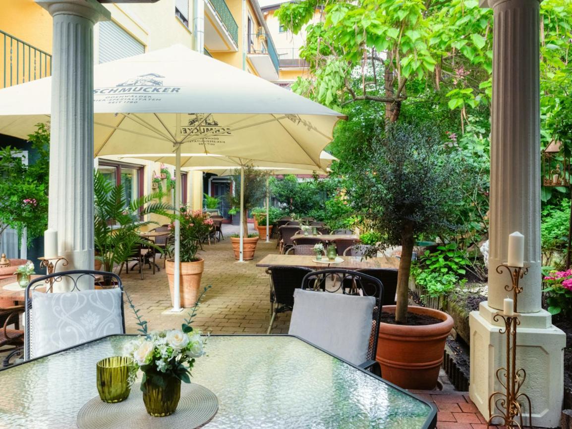 Hotel-Restaurant Central Am Koenigshof Фирнхайм Экстерьер фото