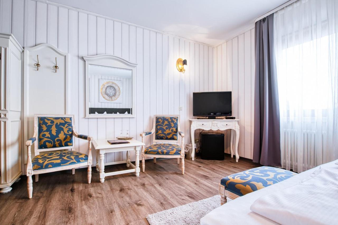 Hotel-Restaurant Central Am Koenigshof Фирнхайм Экстерьер фото
